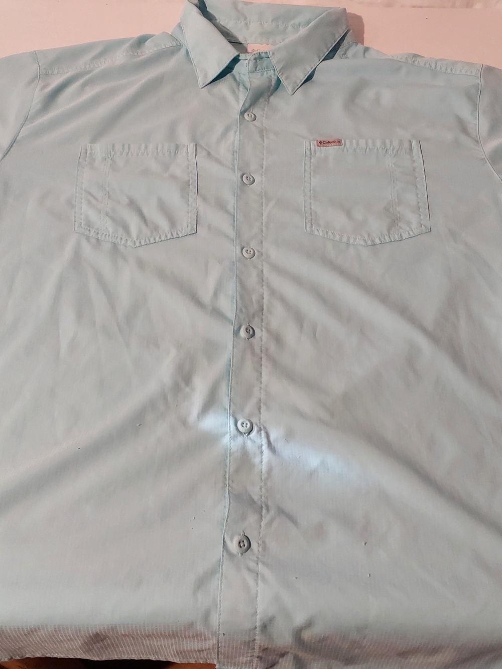 Large Columbia Light Blue Short-Sleeve Casual Button-Down Shirt